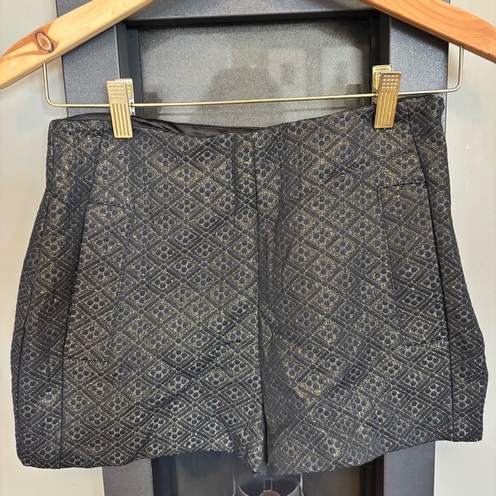 Forever 21 Black and Gold Patterned Shorts - size S​​